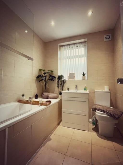 5 Bedroom, Sleeps 9 - Base To Explore Liverpool And Beyond Exteriér fotografie