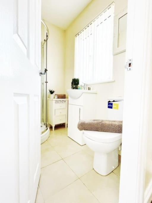 5 Bedroom, Sleeps 9 - Base To Explore Liverpool And Beyond Exteriér fotografie