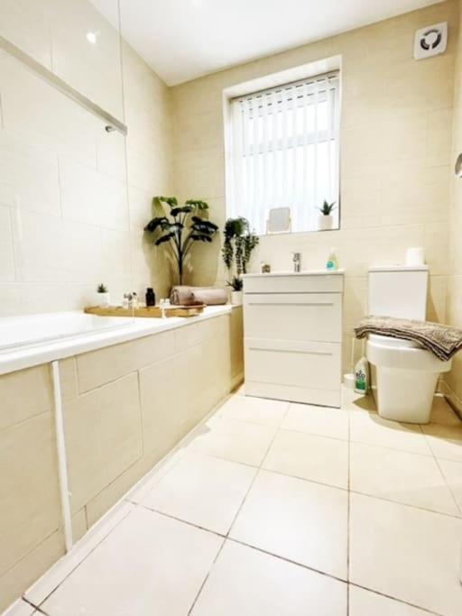 5 Bedroom, Sleeps 9 - Base To Explore Liverpool And Beyond Exteriér fotografie